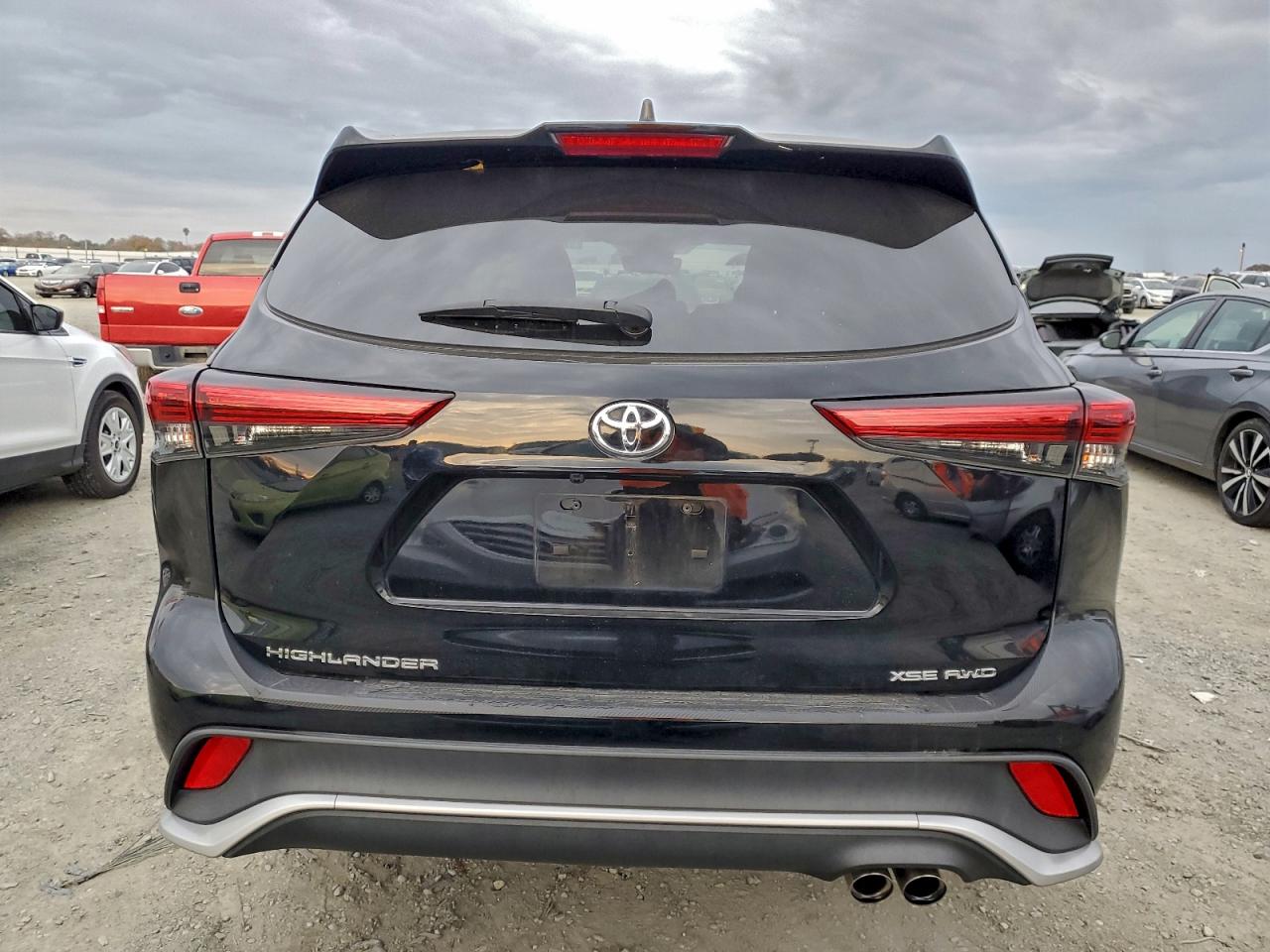 2021 TOYOTA HIGHLANDER XSE photo 11