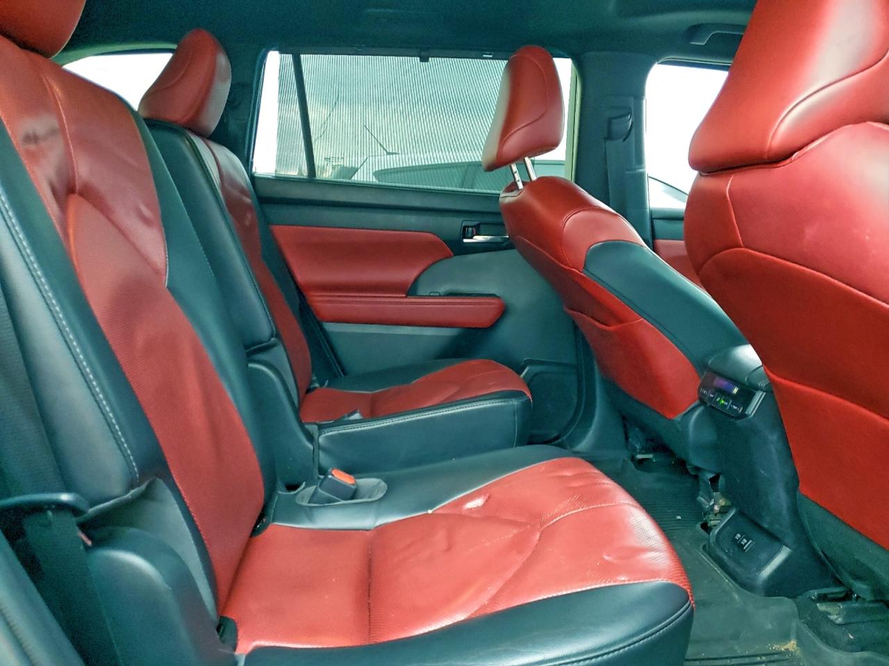 2021 TOYOTA HIGHLANDER XSE photo 21
