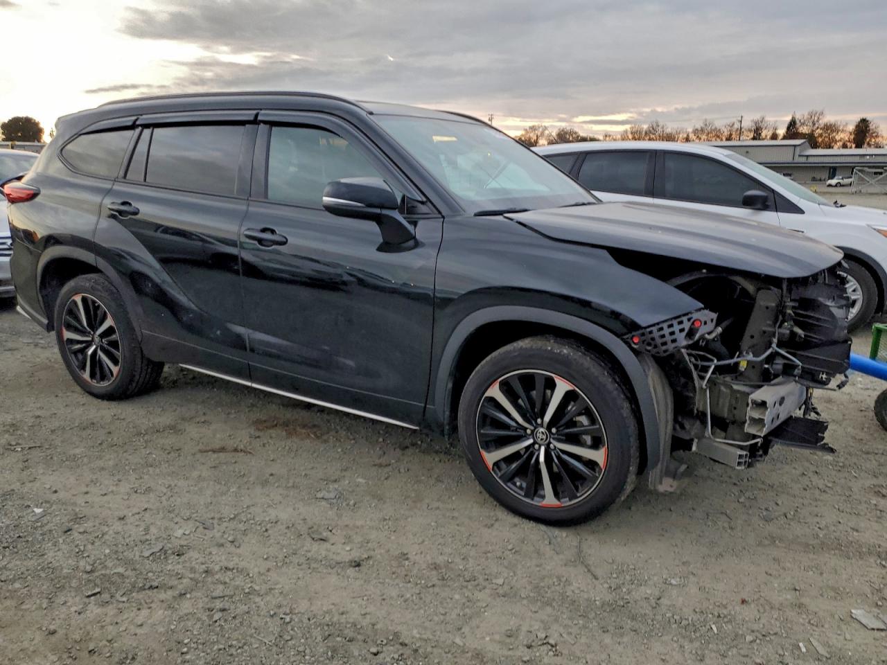 2021 TOYOTA HIGHLANDER XSE photo 7