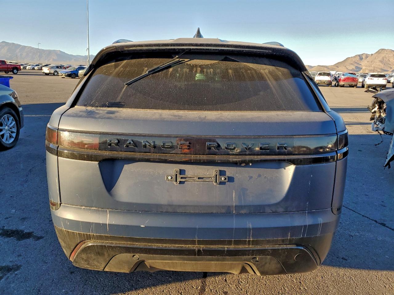 2018 LAND ROVER RANGE ROVER VELAR S photo 6