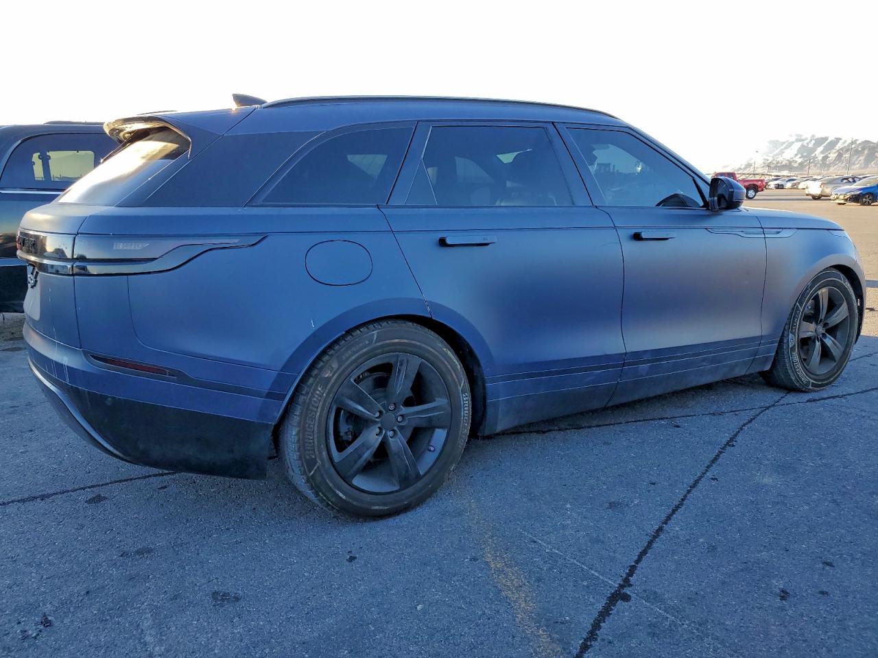 2018 LAND ROVER RANGE ROVER VELAR S photo 3