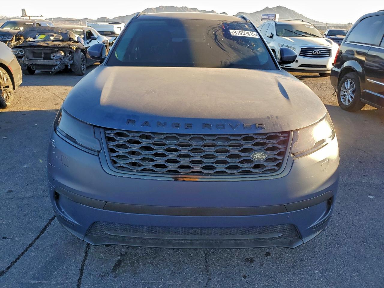 2018 LAND ROVER RANGE ROVER VELAR S photo 5