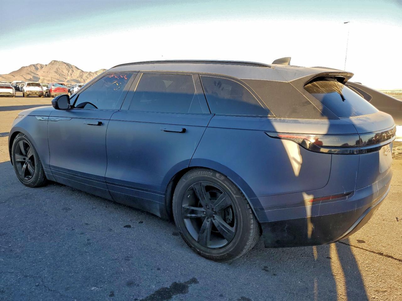 2018 LAND ROVER RANGE ROVER VELAR S photo 2