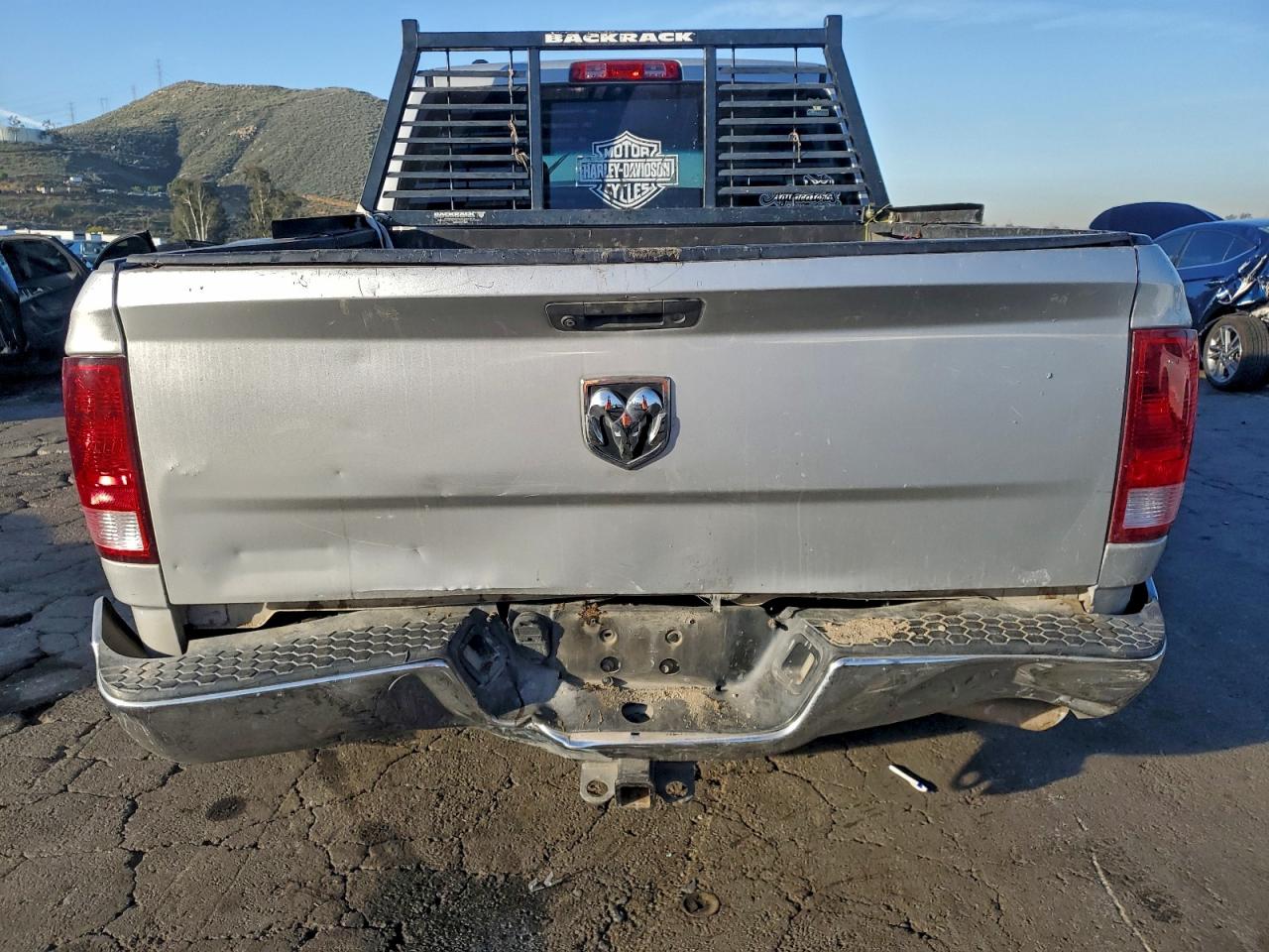 2016 RAM 1500 ST photo 16