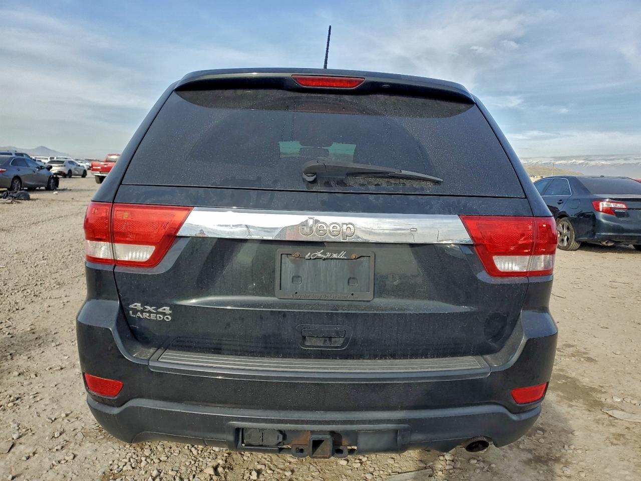 2012 JEEP GRAND CHEROKEE LAREDO photo 11