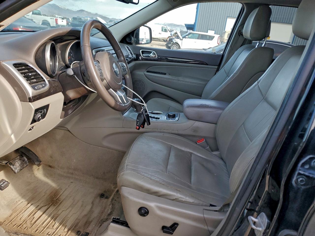 2012 JEEP GRAND CHEROKEE LAREDO photo 13
