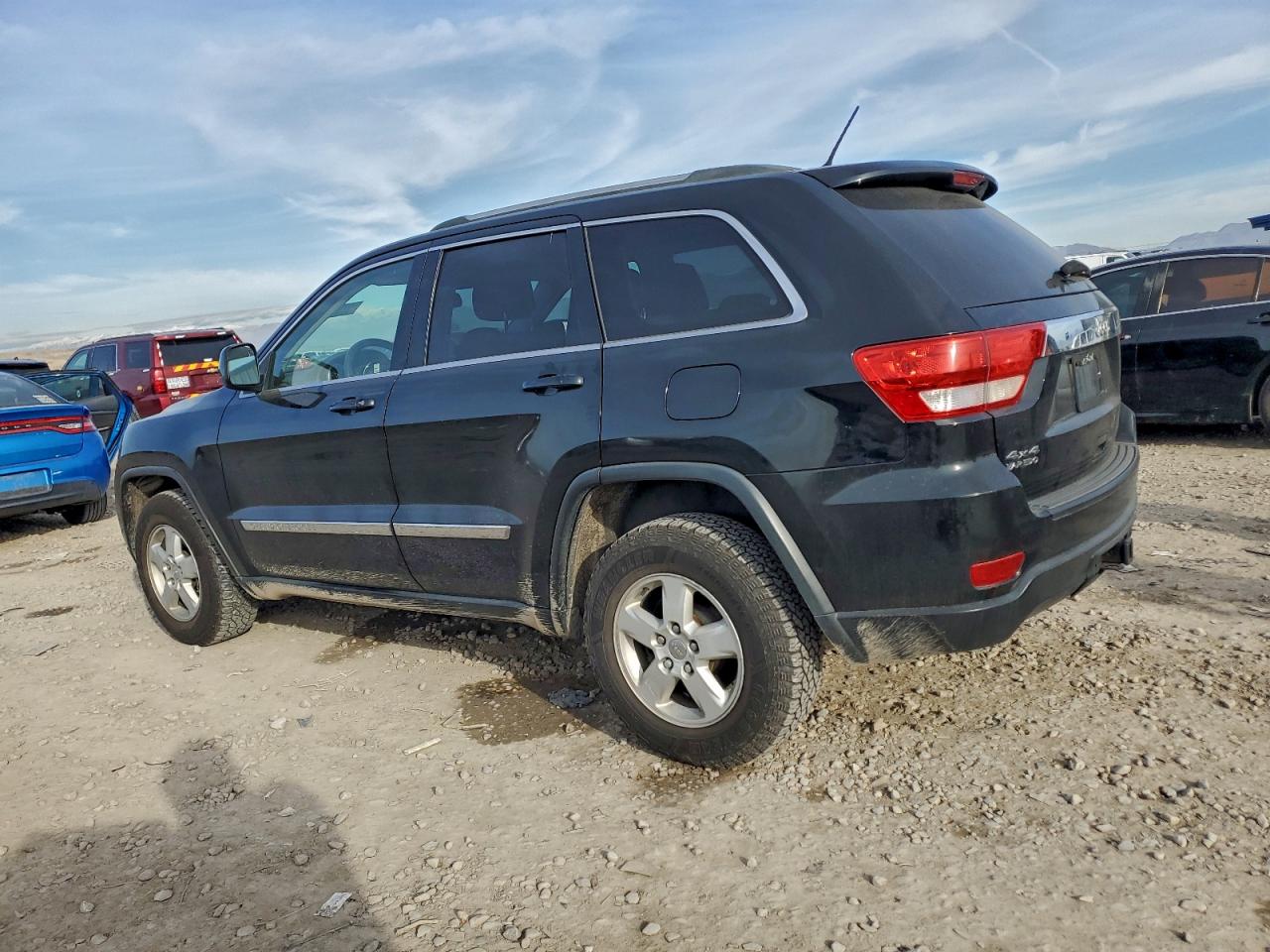 2012 JEEP GRAND CHEROKEE LAREDO photo 3
