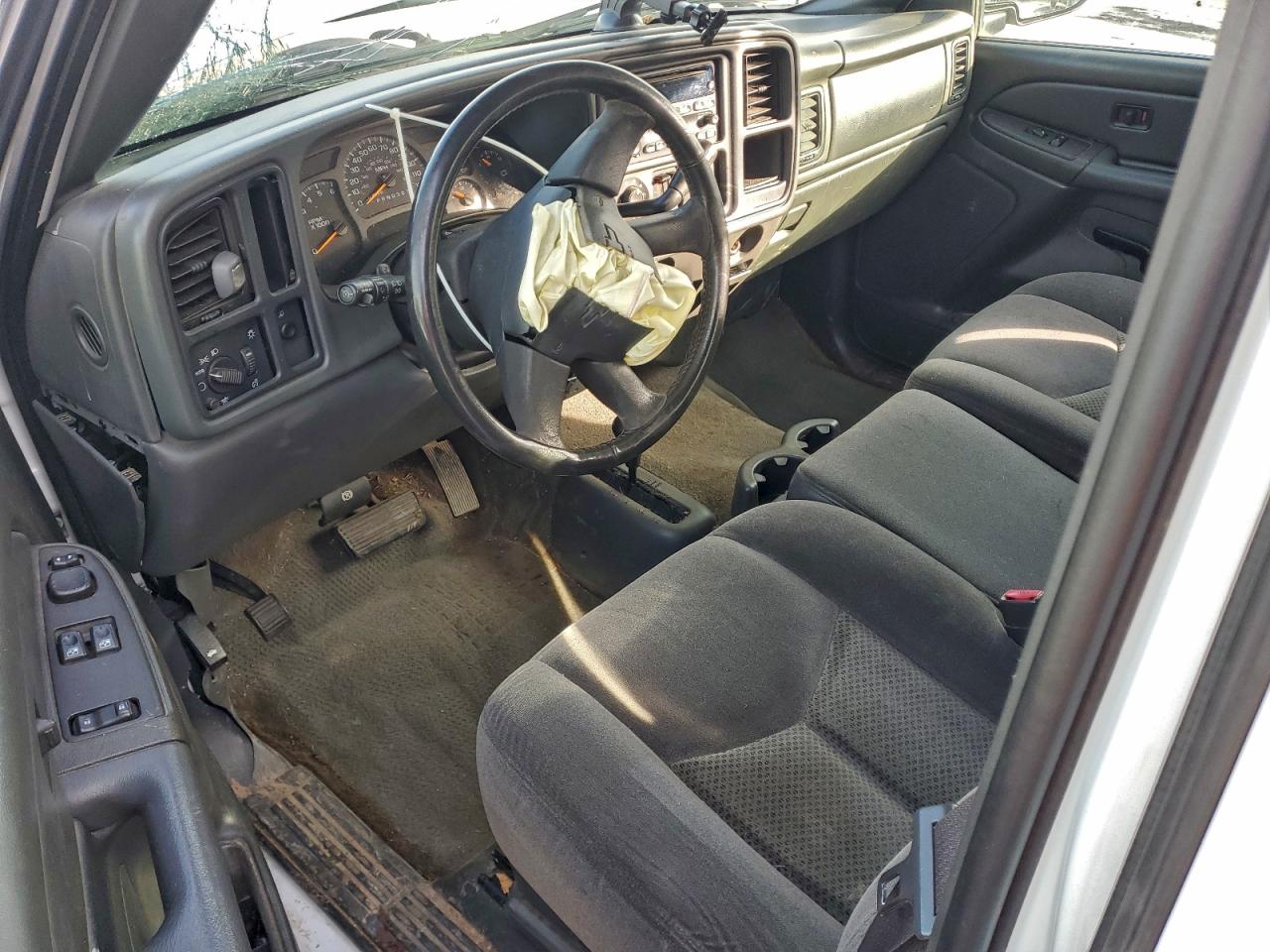 2006 CHEVROLET SILVERADO K1500 photo 8