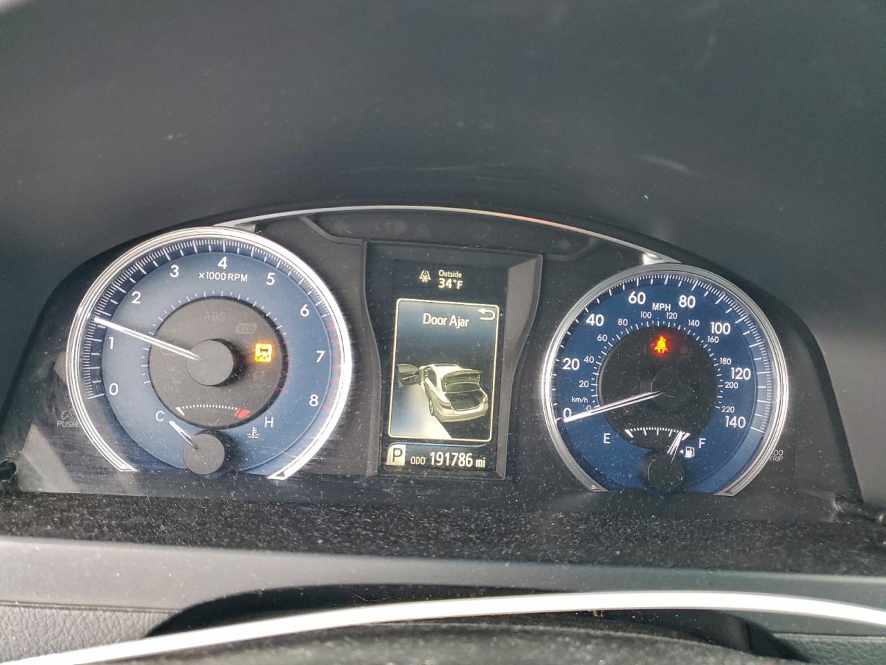 2017 TOYOTA CAMRY LE photo 17