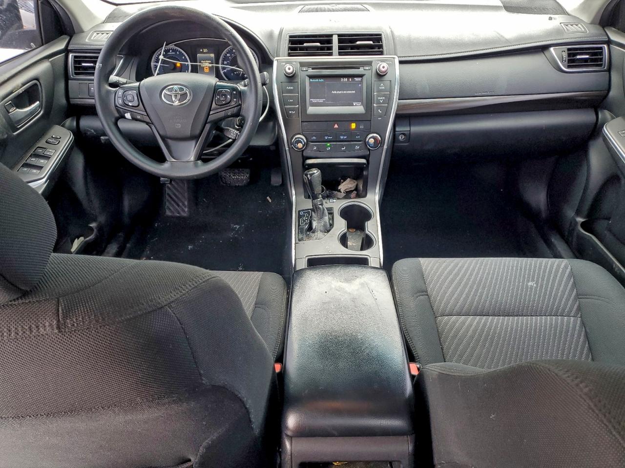 2017 TOYOTA CAMRY LE photo 15