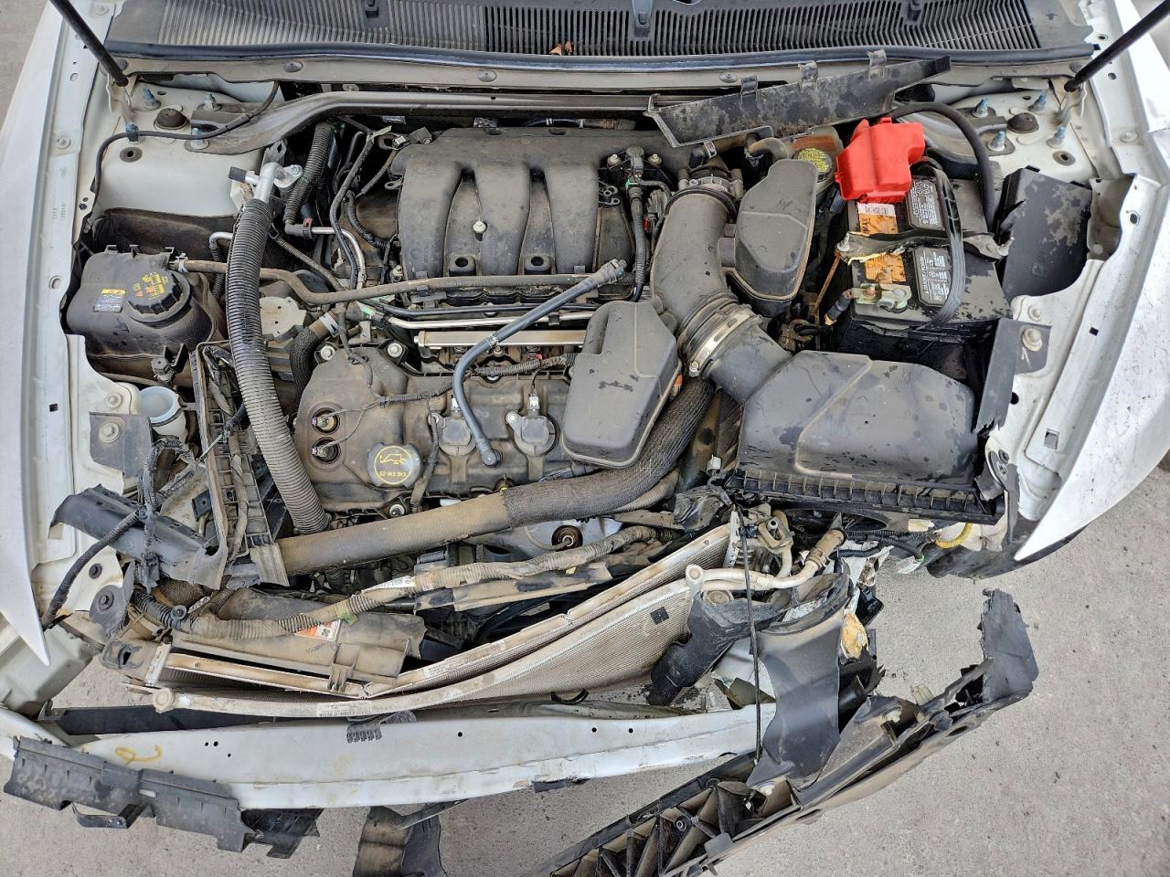2016 FORD TAURUS SEL photo 21