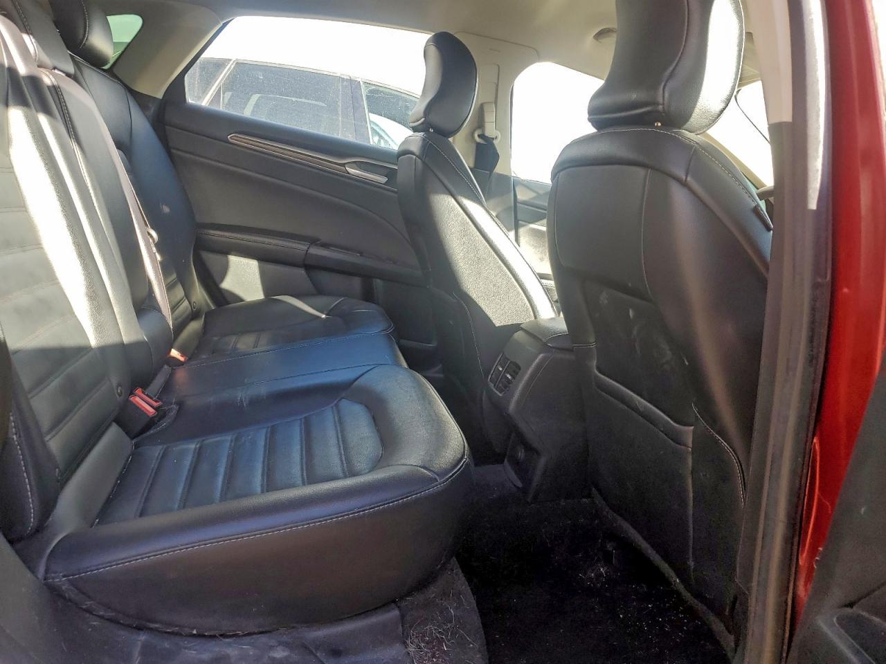 2017 FORD FUSION SE photo 19