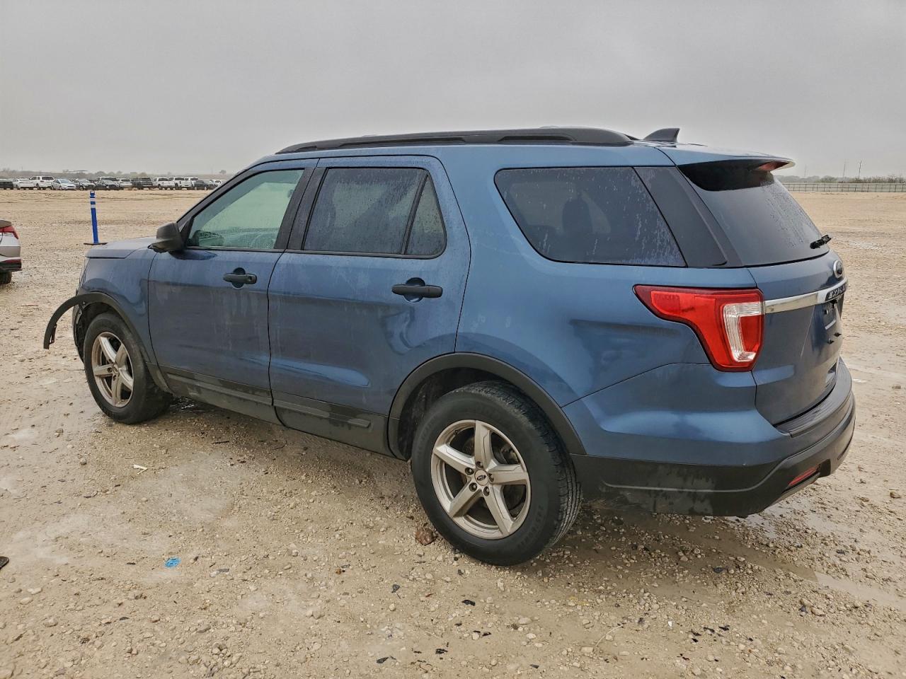 2018 FORD EXPLORER photo 2