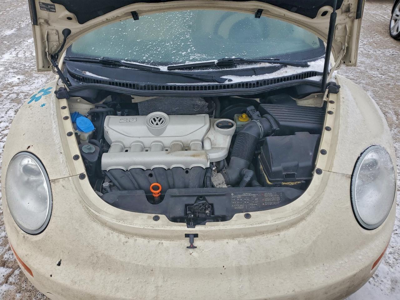2009 VOLKSWAGEN NEW BEETLE S photo 21