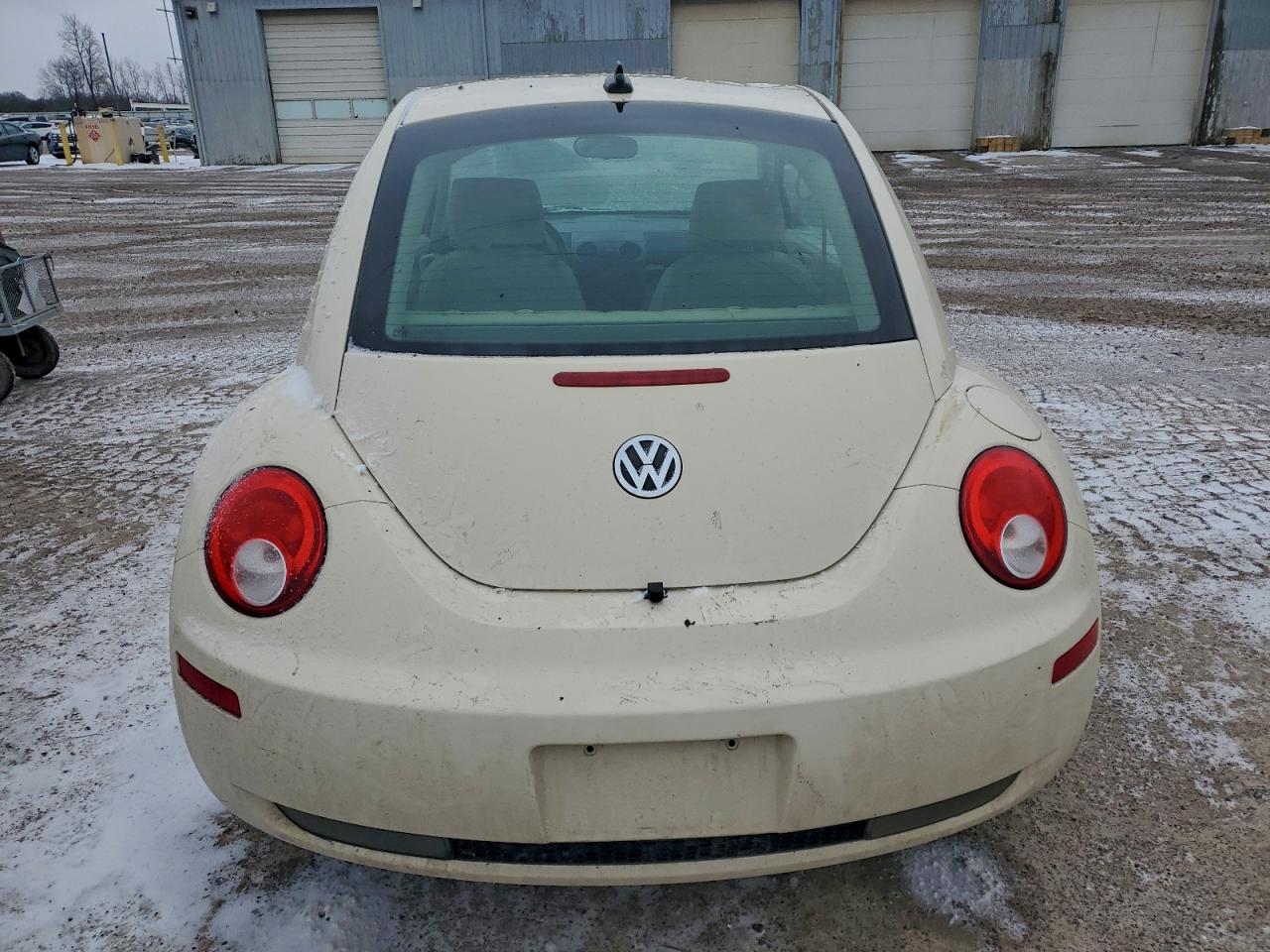 2009 VOLKSWAGEN NEW BEETLE S photo 11