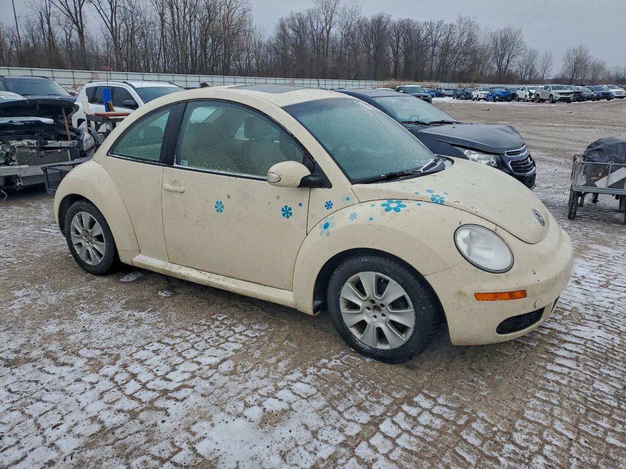 2009 VOLKSWAGEN NEW BEETLE S photo 7