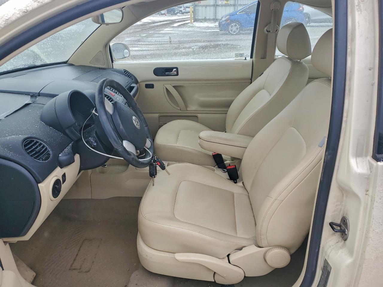 2009 VOLKSWAGEN NEW BEETLE S photo 13