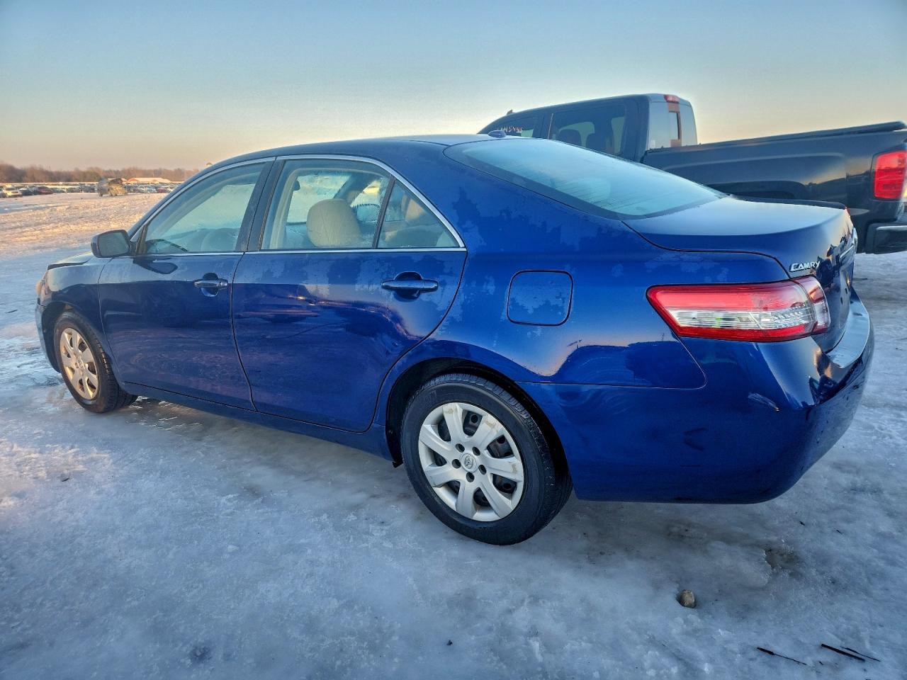 2011 TOYOTA CAMRY BASE photo 3