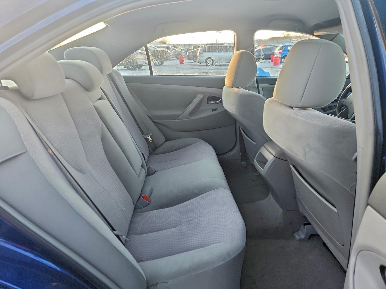2011 TOYOTA CAMRY BASE photo 19