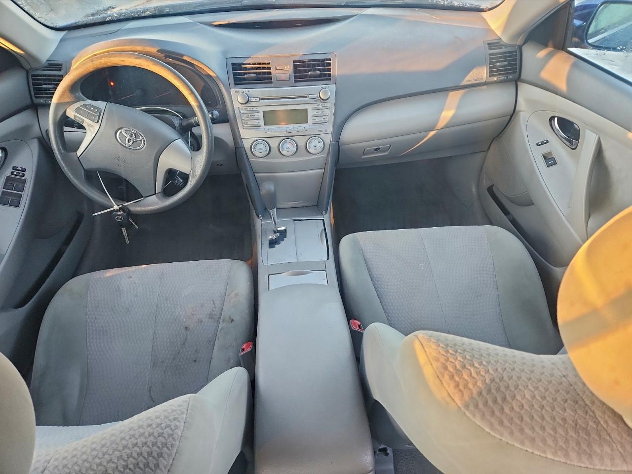 2011 TOYOTA CAMRY BASE photo 15