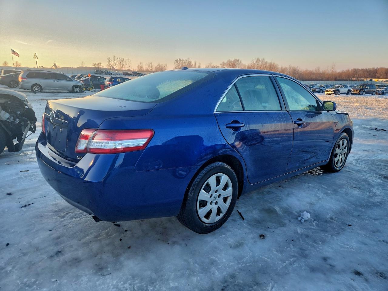 2011 TOYOTA CAMRY BASE photo 5