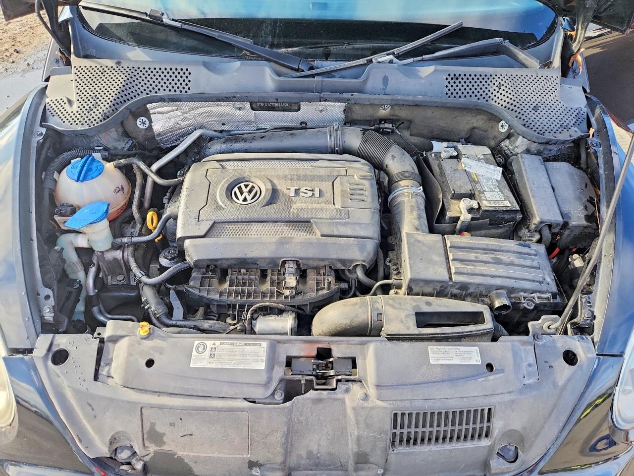 2015 VOLKSWAGEN BEETLE 1.8T photo 21