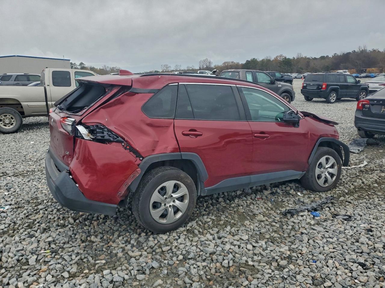 2021 TOYOTA RAV4 LE photo 7