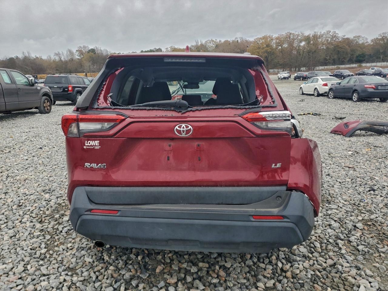 2021 TOYOTA RAV4 LE photo 16