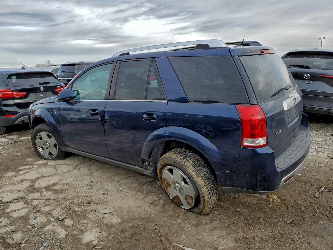 2007 SATURN VUE photo 2