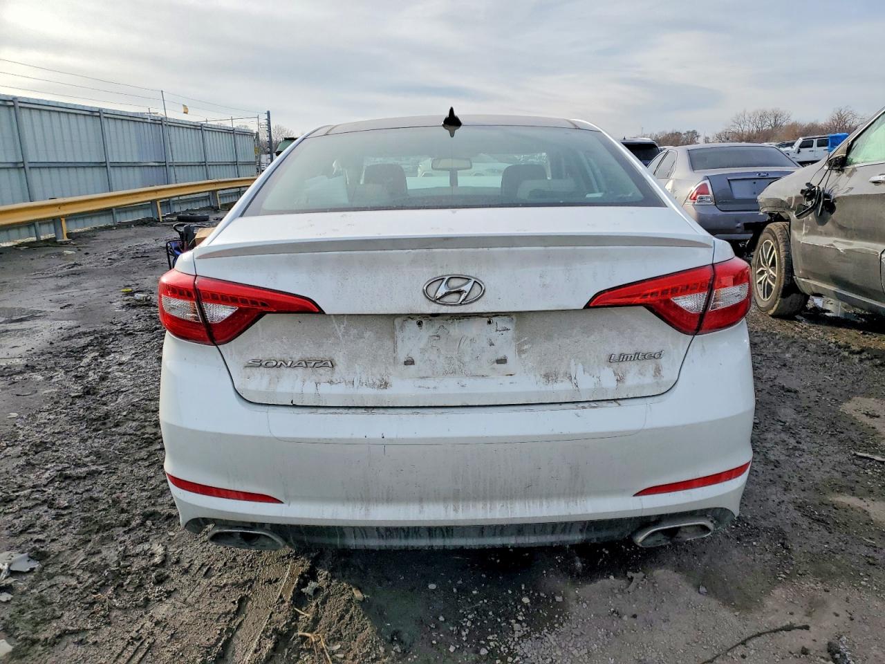 2015 HYUNDAI SONATA SPORT photo 11