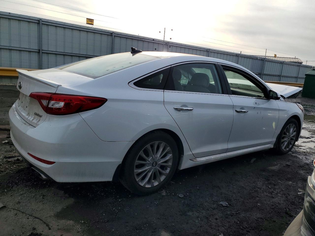 2015 HYUNDAI SONATA SPORT photo 5