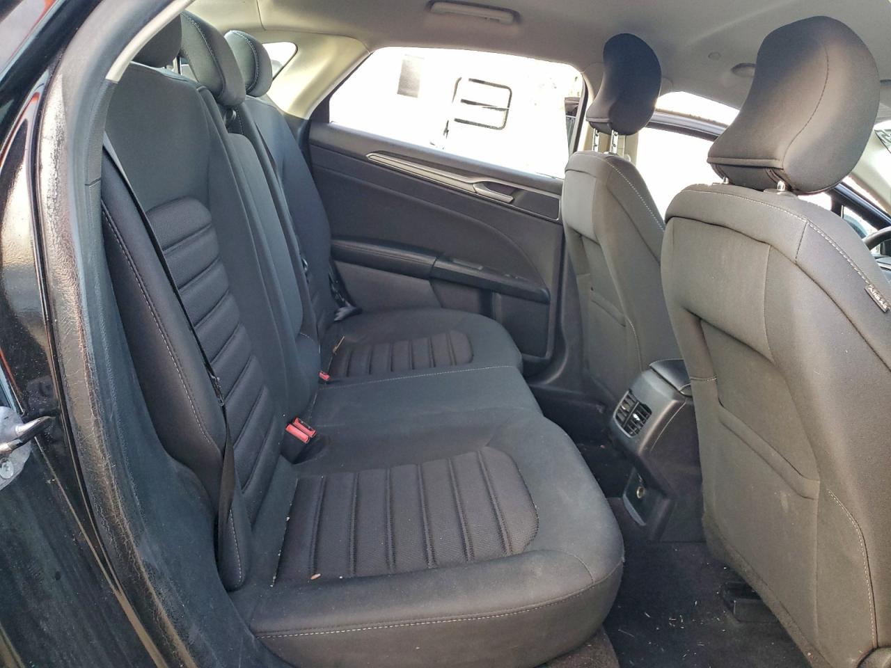 2019 FORD FUSION SE photo 19