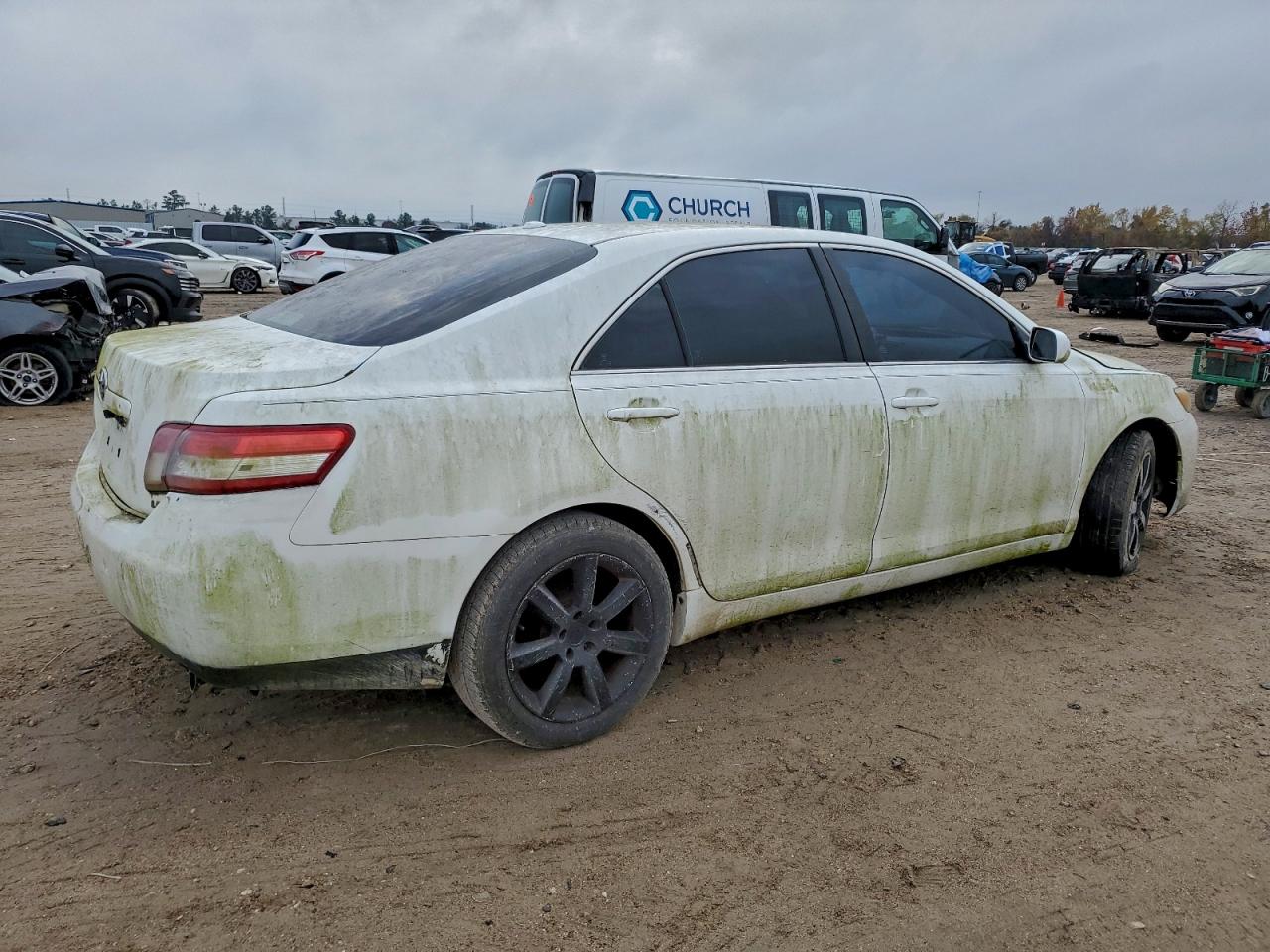 2010 TOYOTA CAMRY BASE photo 5