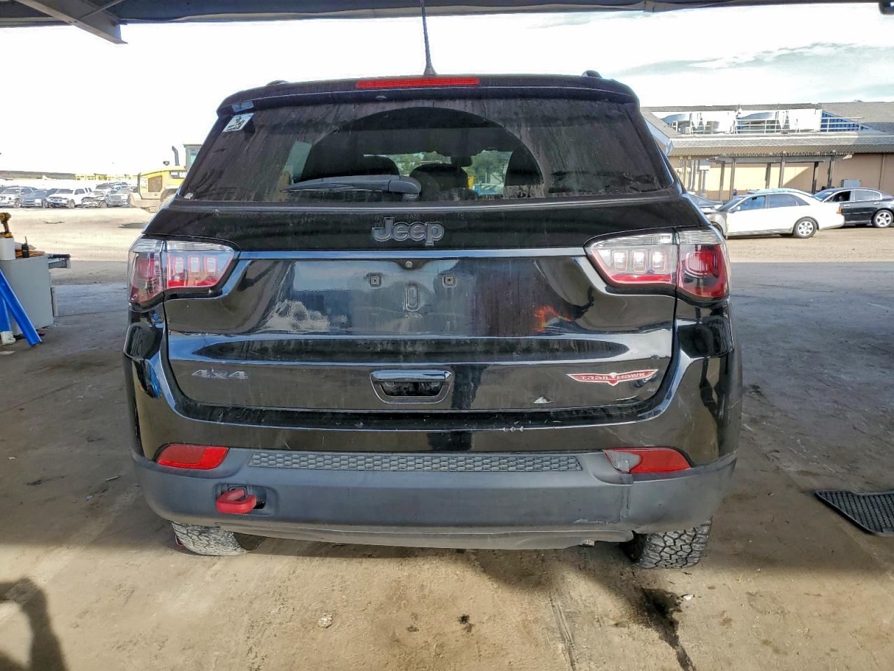 2019 JEEP COMPASS TRAILHAWK photo 6