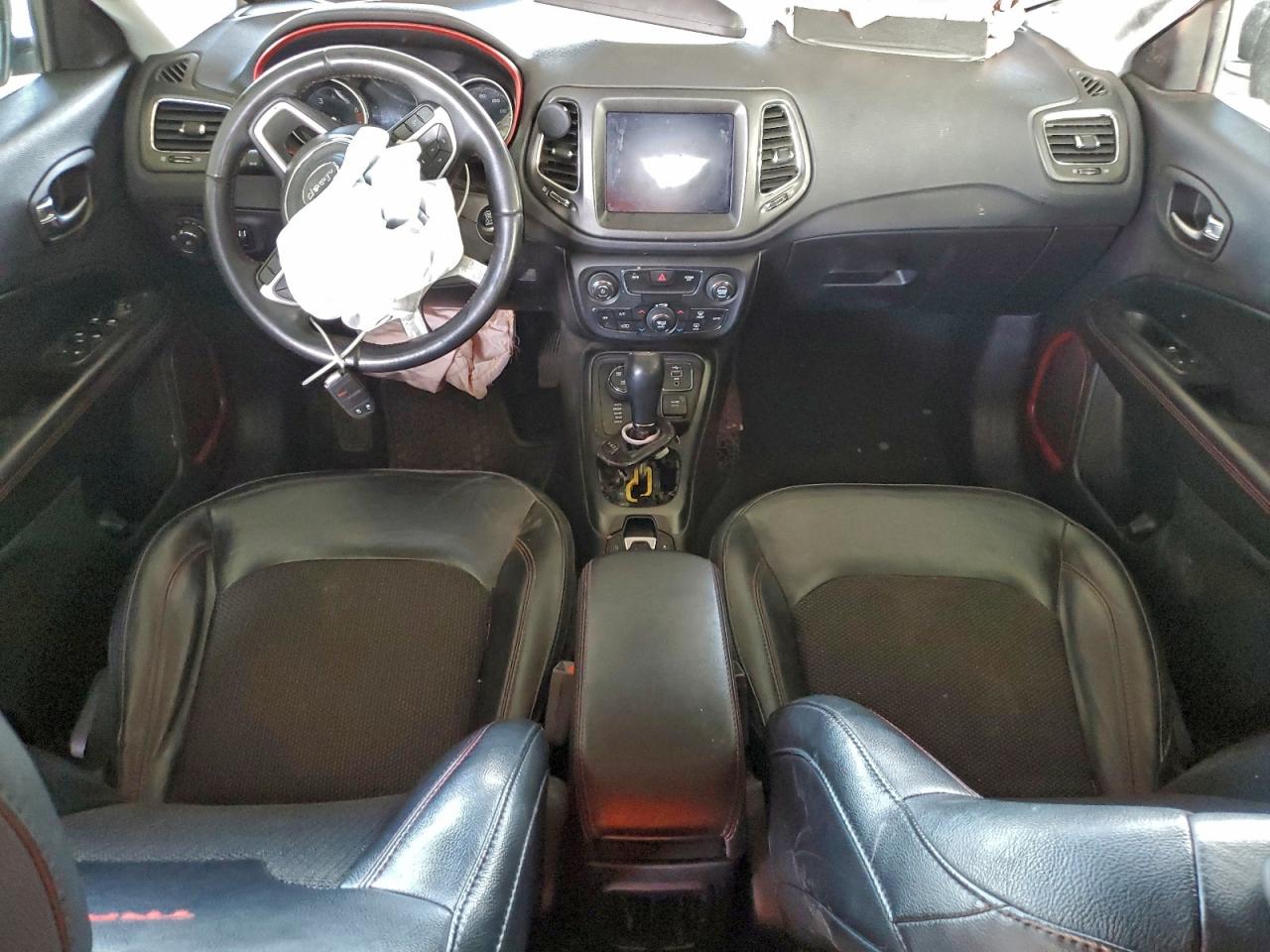 2019 JEEP COMPASS TRAILHAWK photo 8