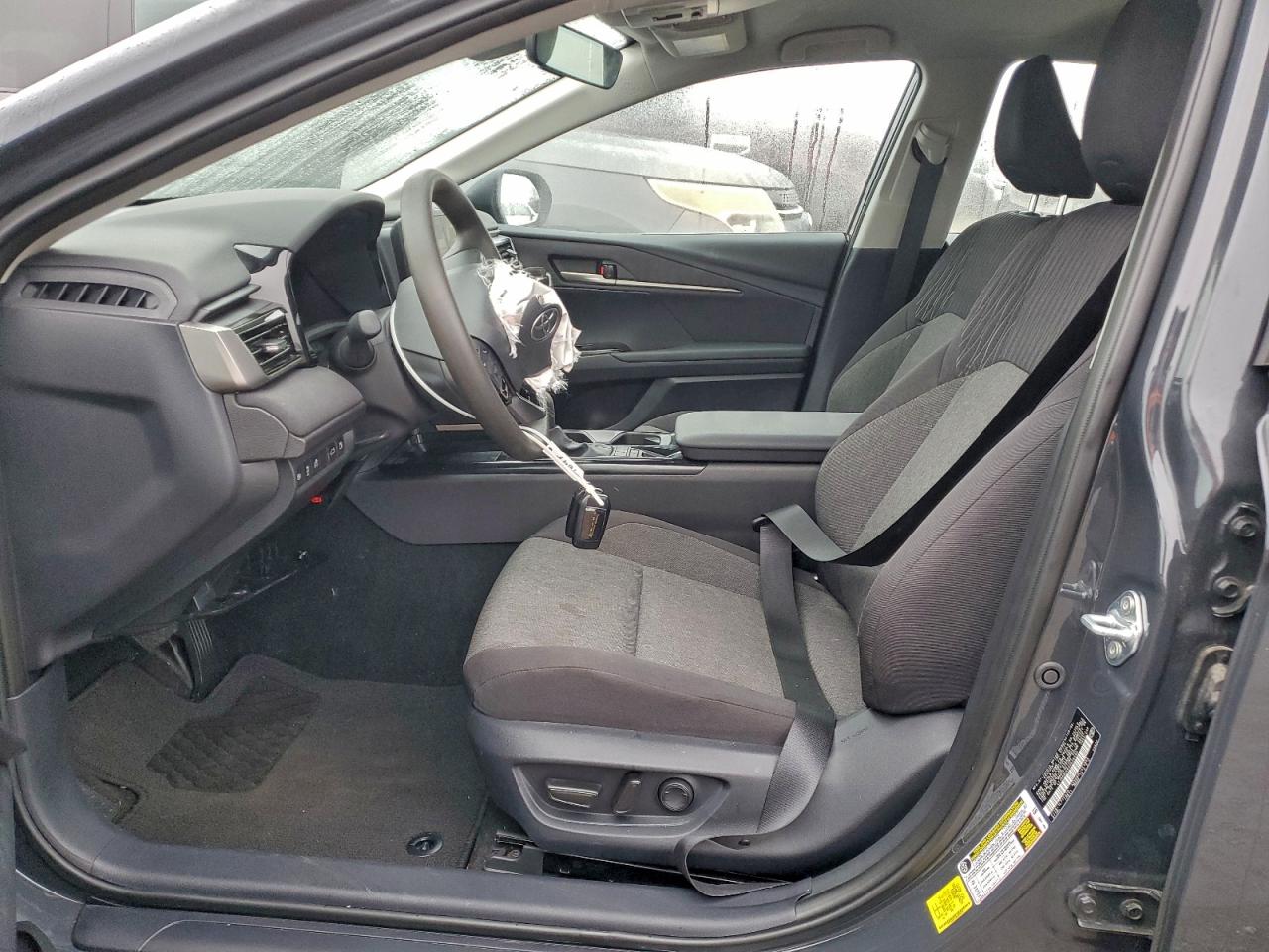 2025 TOYOTA CAMRY XSE photo 13