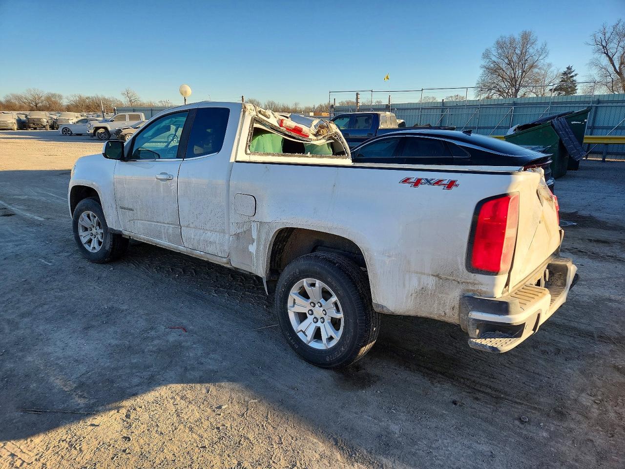 2020 CHEVROLET COLORADO LT photo 2