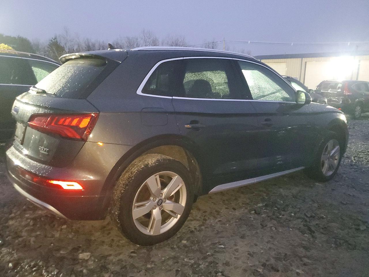 2018 AUDI Q5 PREMIUM PLUS photo 3