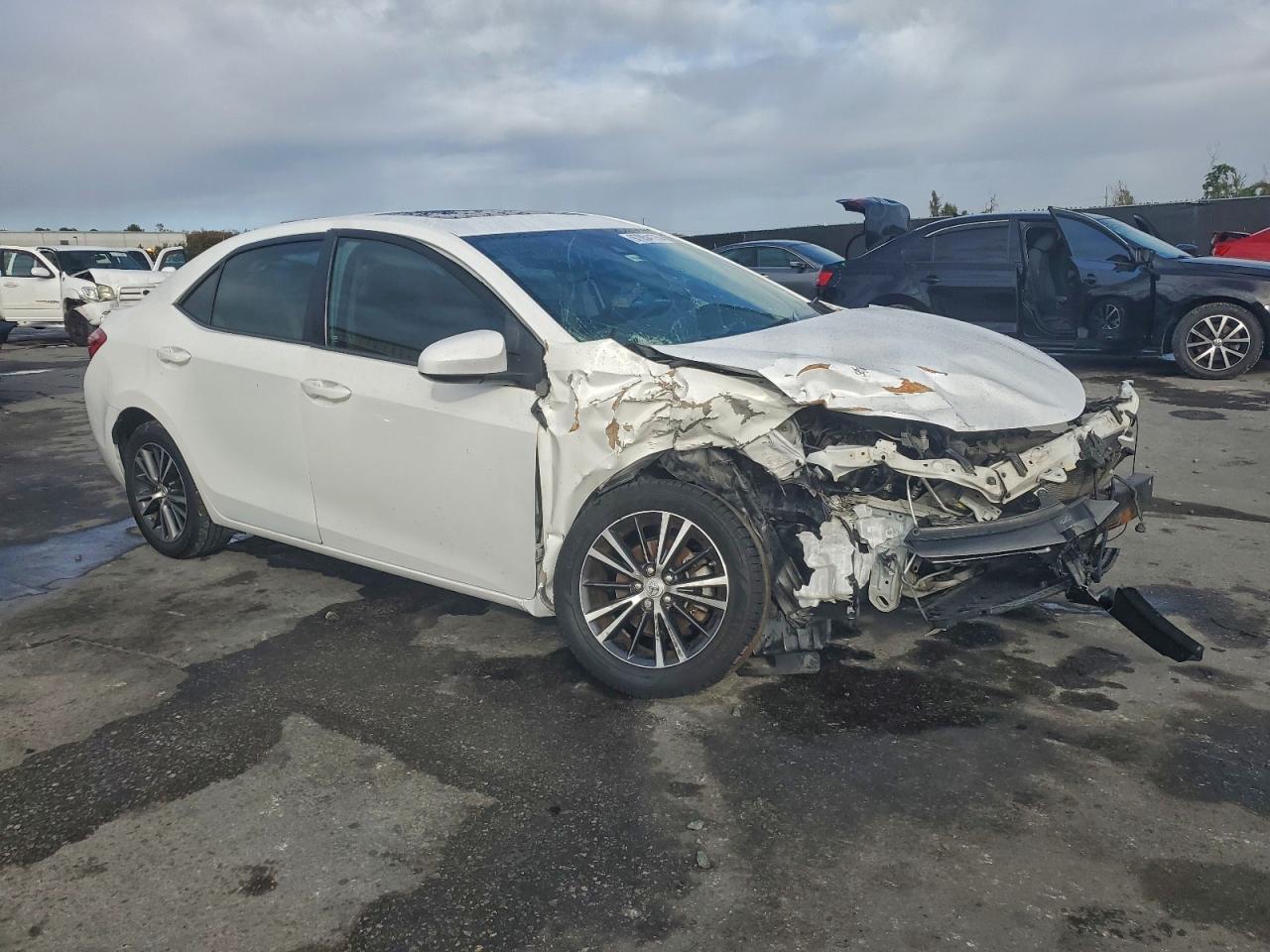 2017 TOYOTA COROLLA L photo 4