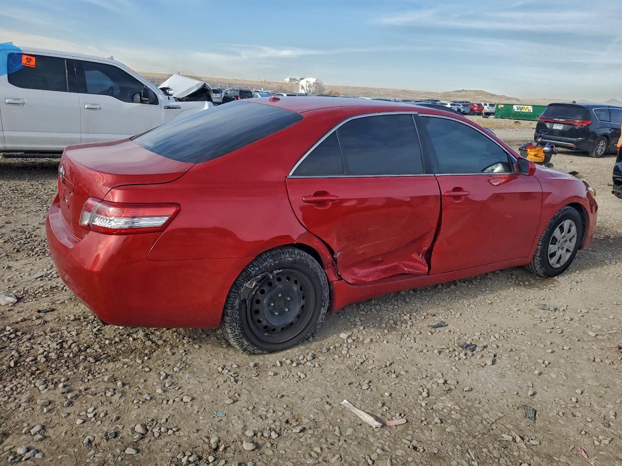 2011 TOYOTA CAMRY BASE photo 3