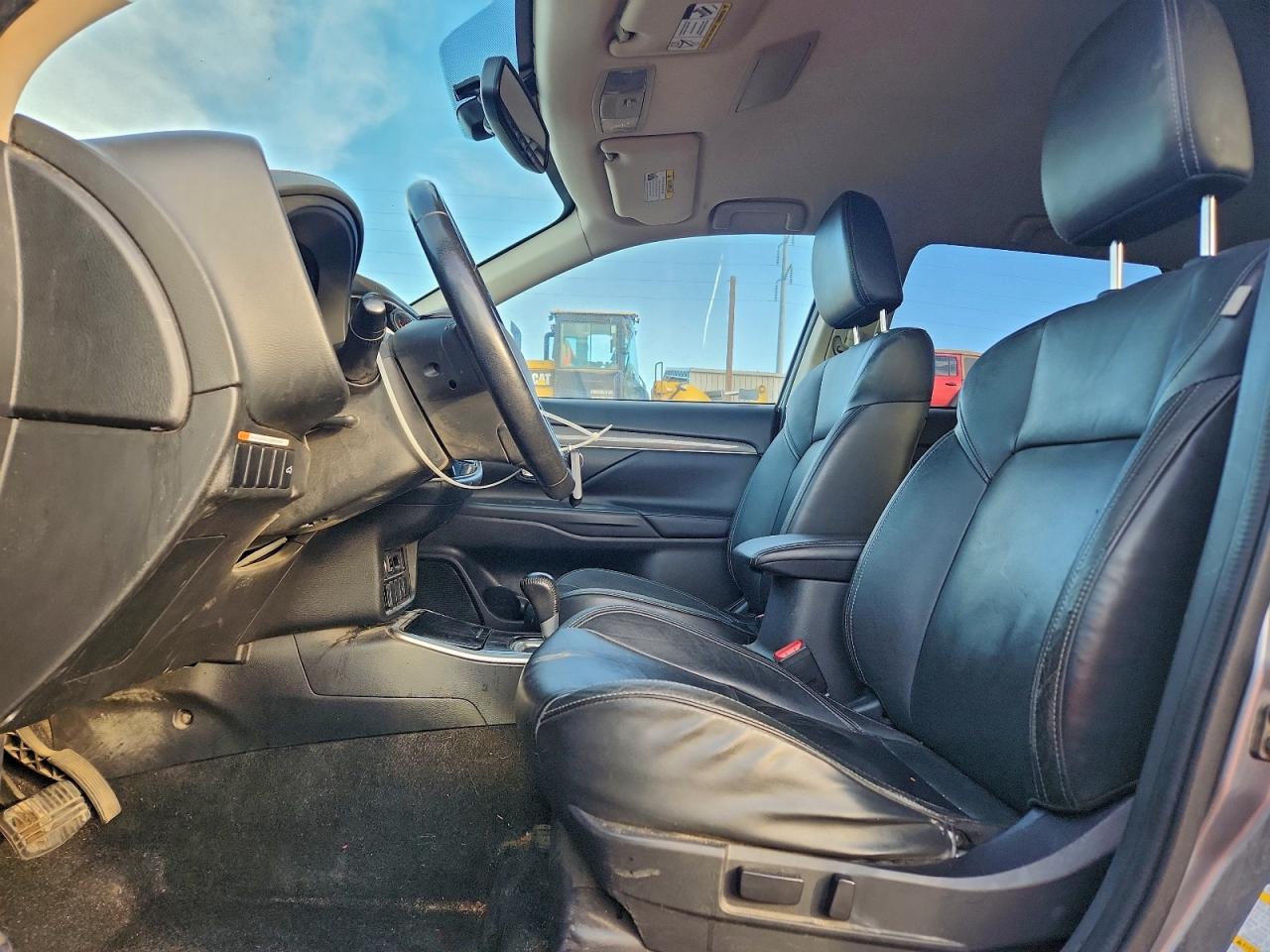 2019 MITSUBISHI OUTLANDER SE photo 7