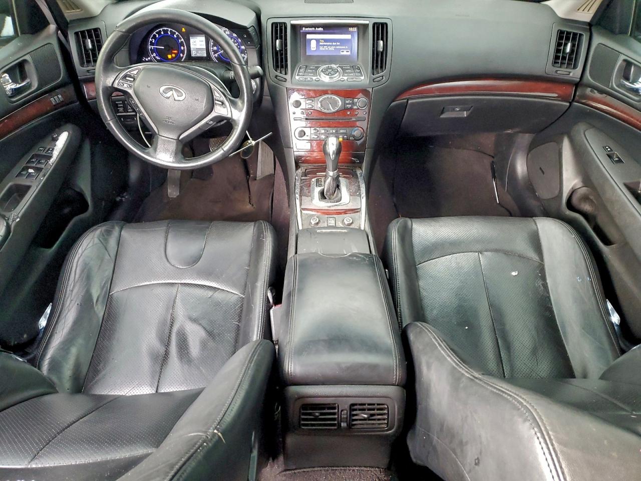 2013 INFINITI G37 photo 15