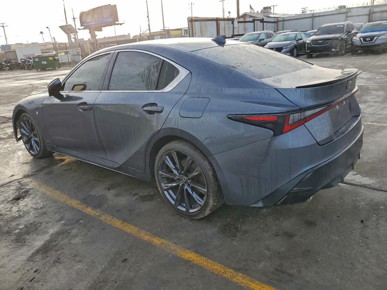 2023 LEXUS IS 350 F SPORT DESIGN photo 4