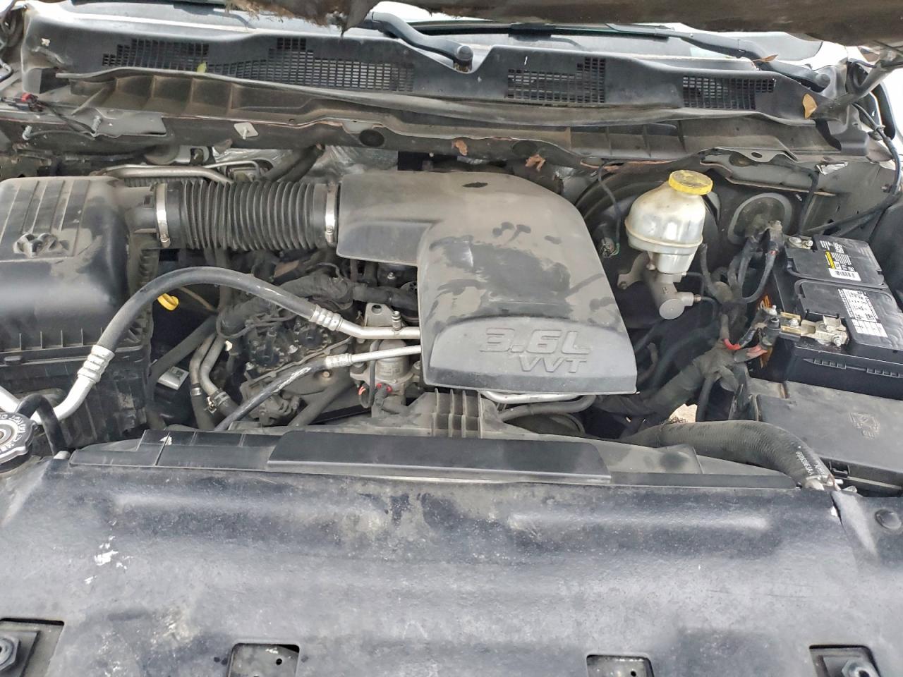 2017 RAM 1500 SLT photo 11