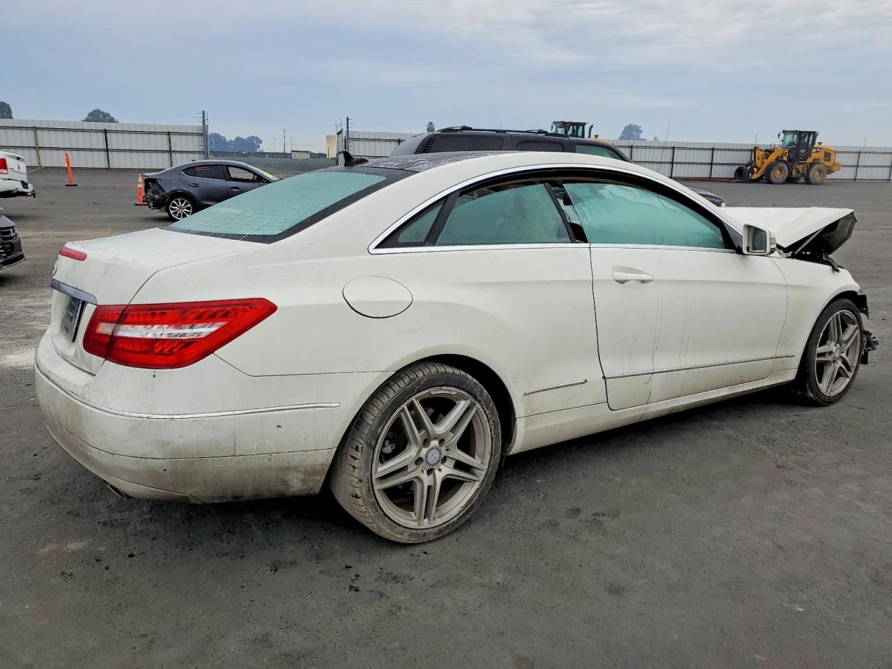 2011 MERCEDES-BENZ E 350 photo 3