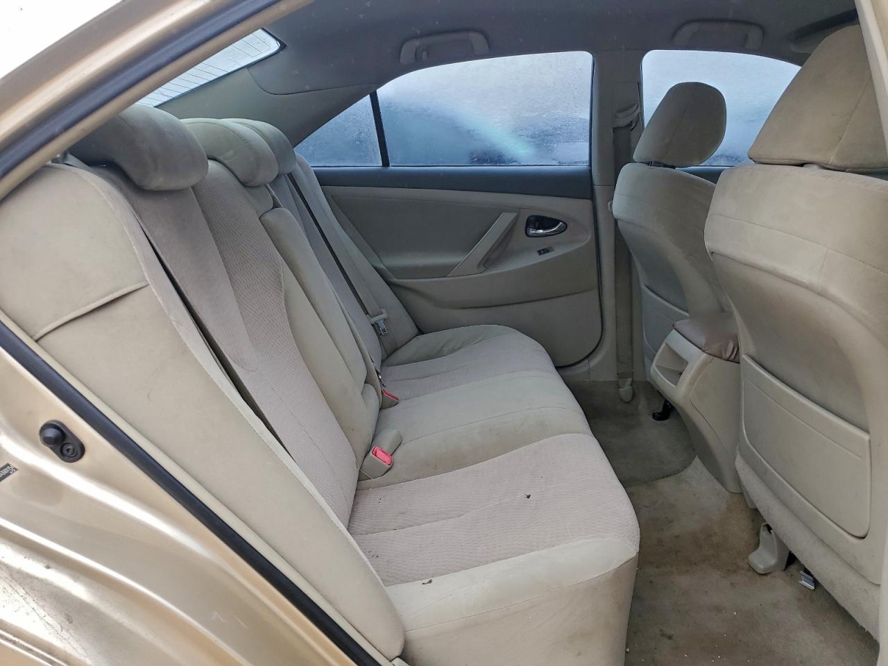 2010 TOYOTA CAMRY BASE photo 19