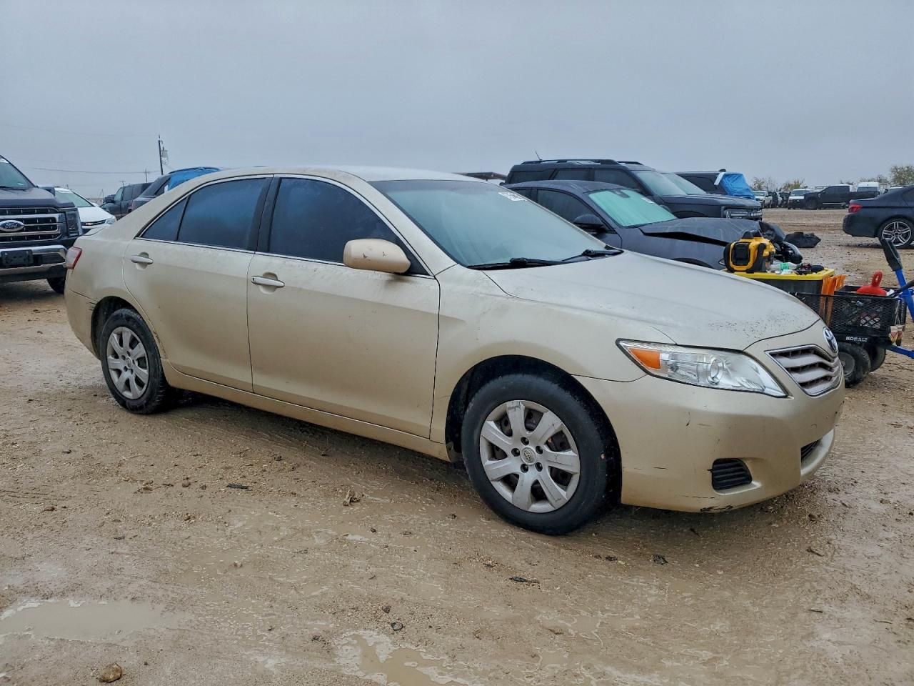 2010 TOYOTA CAMRY BASE photo 7