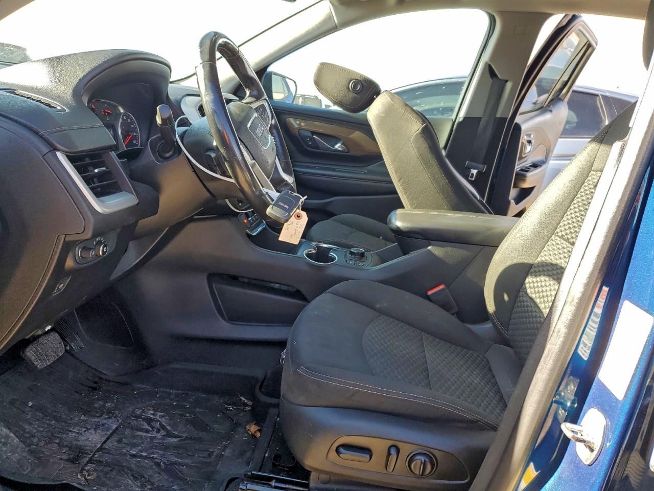 2019 GMC TERRAIN SLE photo 13