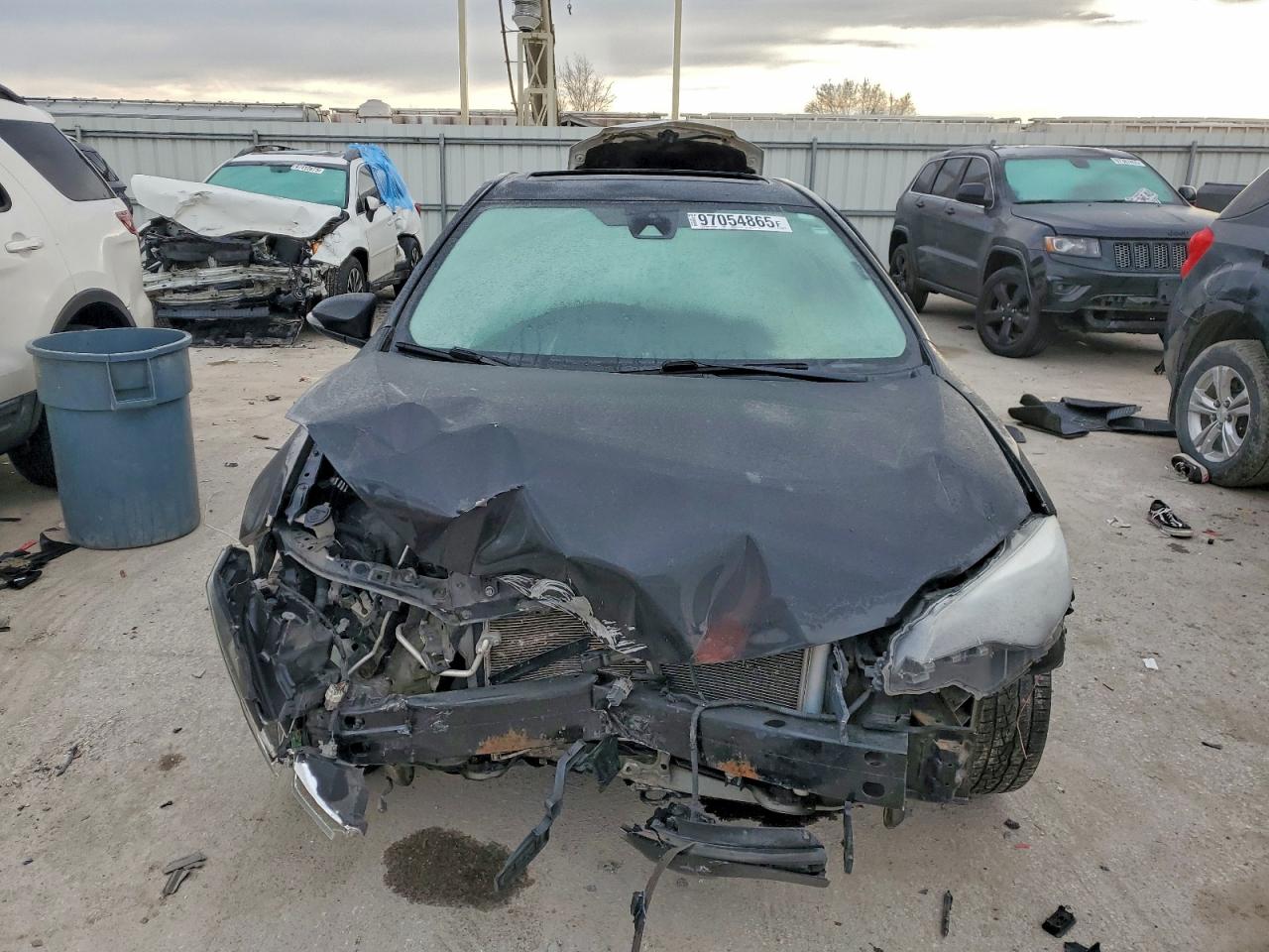 2017 TOYOTA COROLLA L photo 5