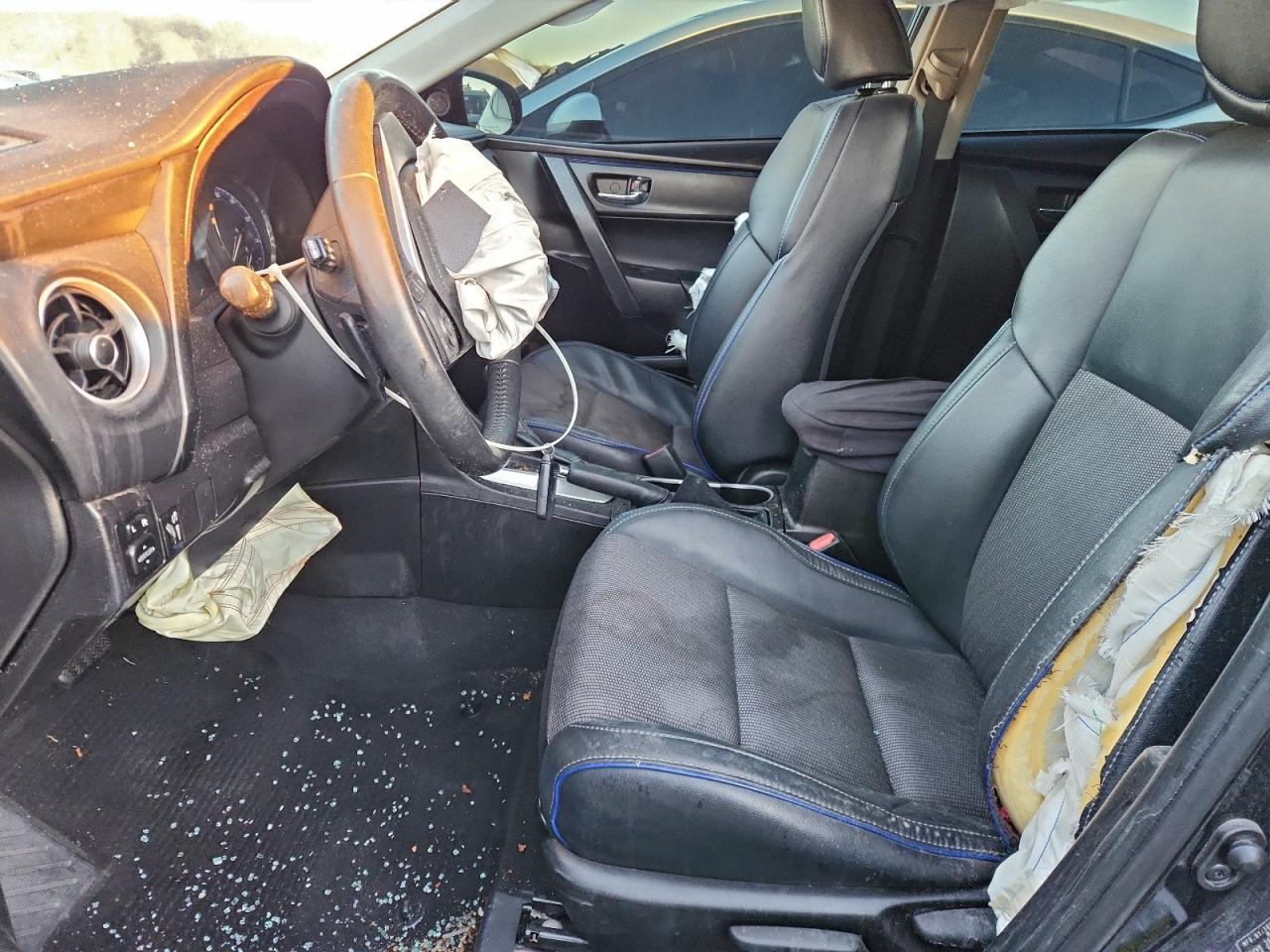 2017 TOYOTA COROLLA L photo 7